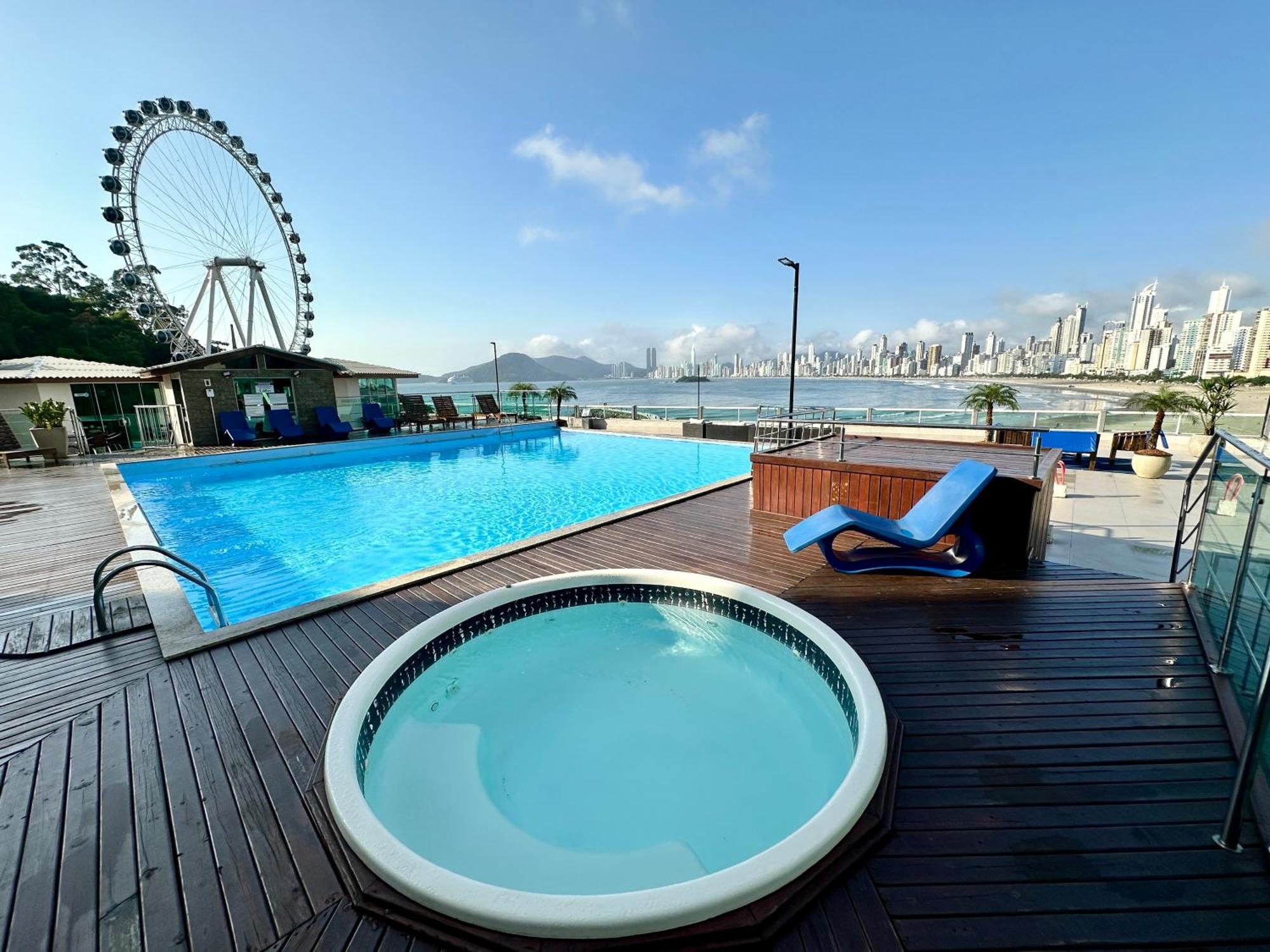 Roda Gigante, Garagem E Piscina Balneário Camboriú Exterior foto
